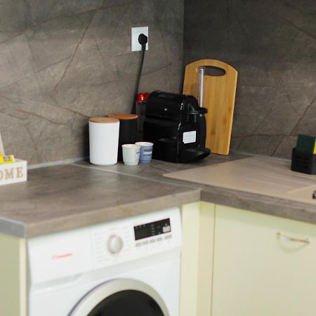 Sky Nomads Apartment เทสซาโลนิกิ ภายนอก รูปภาพ