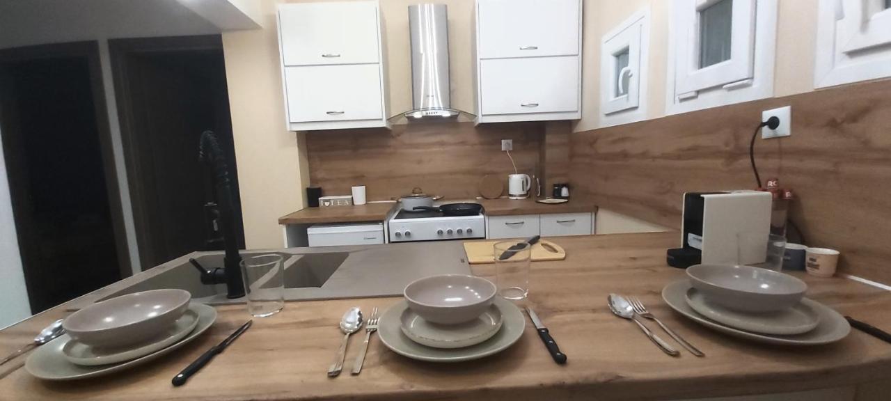Sky Nomads Apartment เทสซาโลนิกิ ภายนอก รูปภาพ