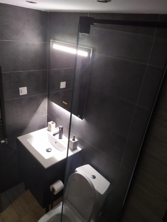 Sky Nomads Apartment เทสซาโลนิกิ ภายนอก รูปภาพ