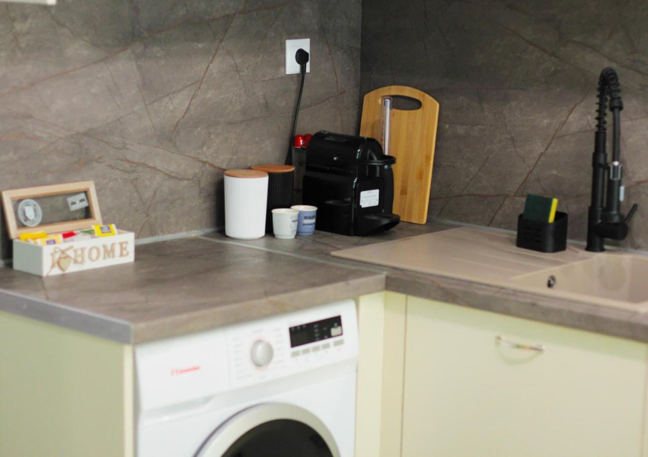 Sky Nomads Apartment เทสซาโลนิกิ ภายนอก รูปภาพ